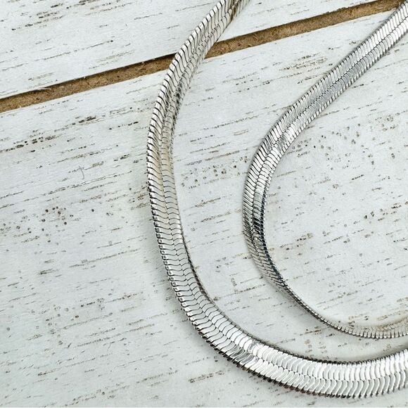 Tessa Silver Snake Chain Drop Hoop Earrings - Picture 4 of 6